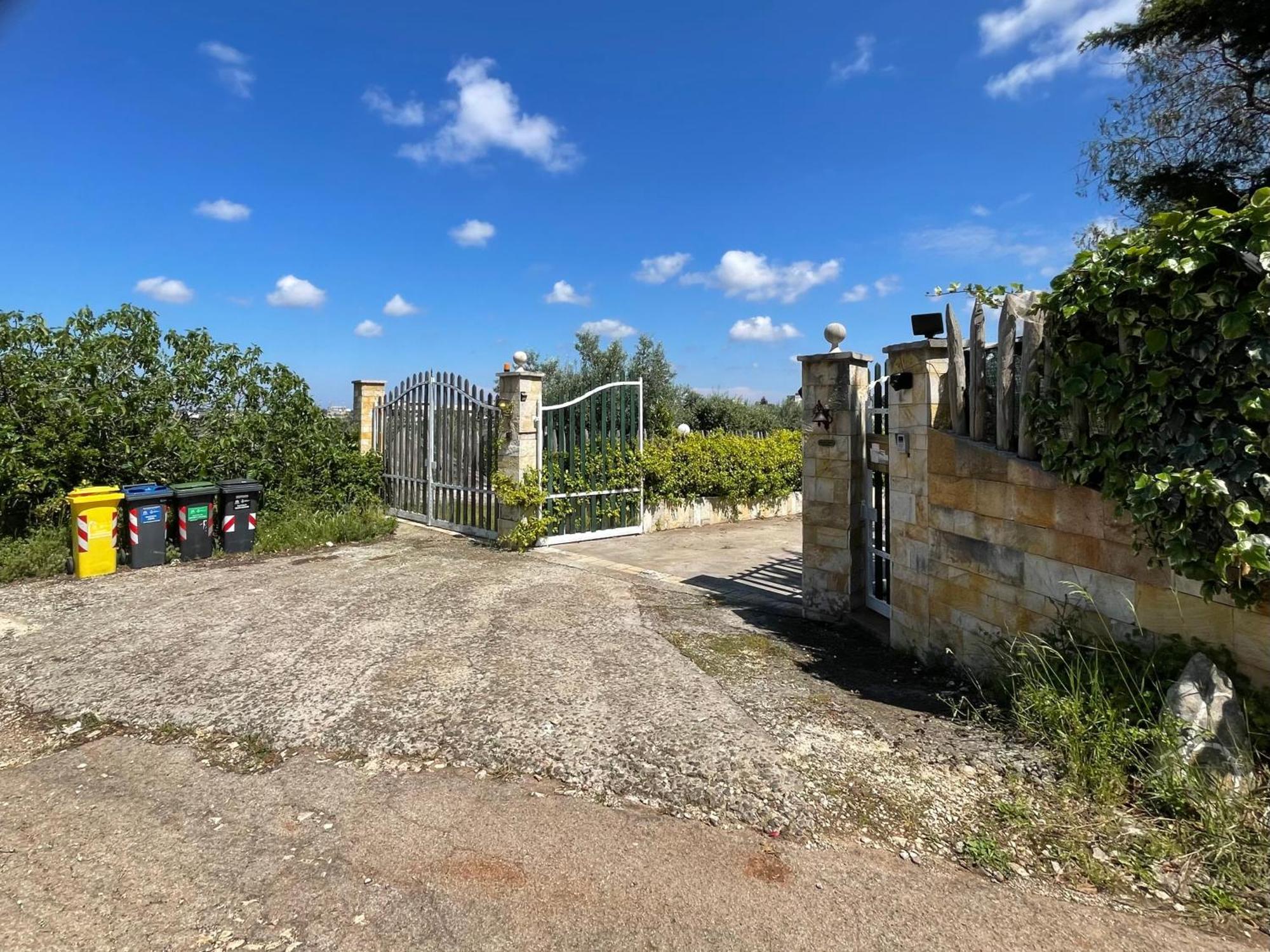 Music House A Castellana Grotte Confinante Via Per Turi 500M Dalle Grotte Exterior photo
